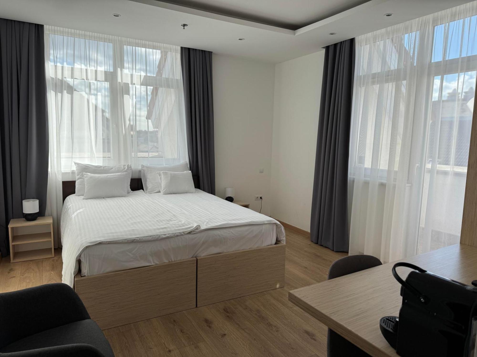 Rooftop City Residence With Deep Garage Budapest Rum bild
