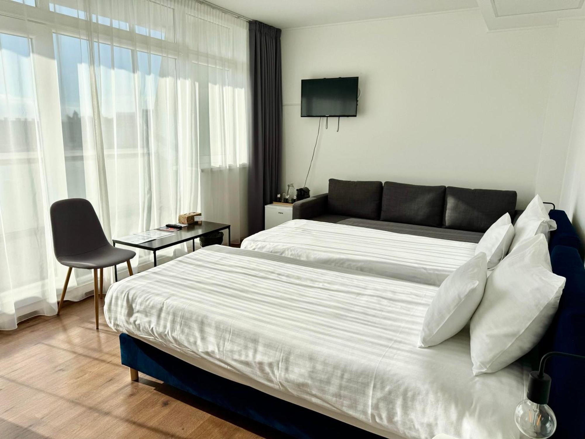 Rooftop City Residence With Deep Garage Budapest Exteriör bild