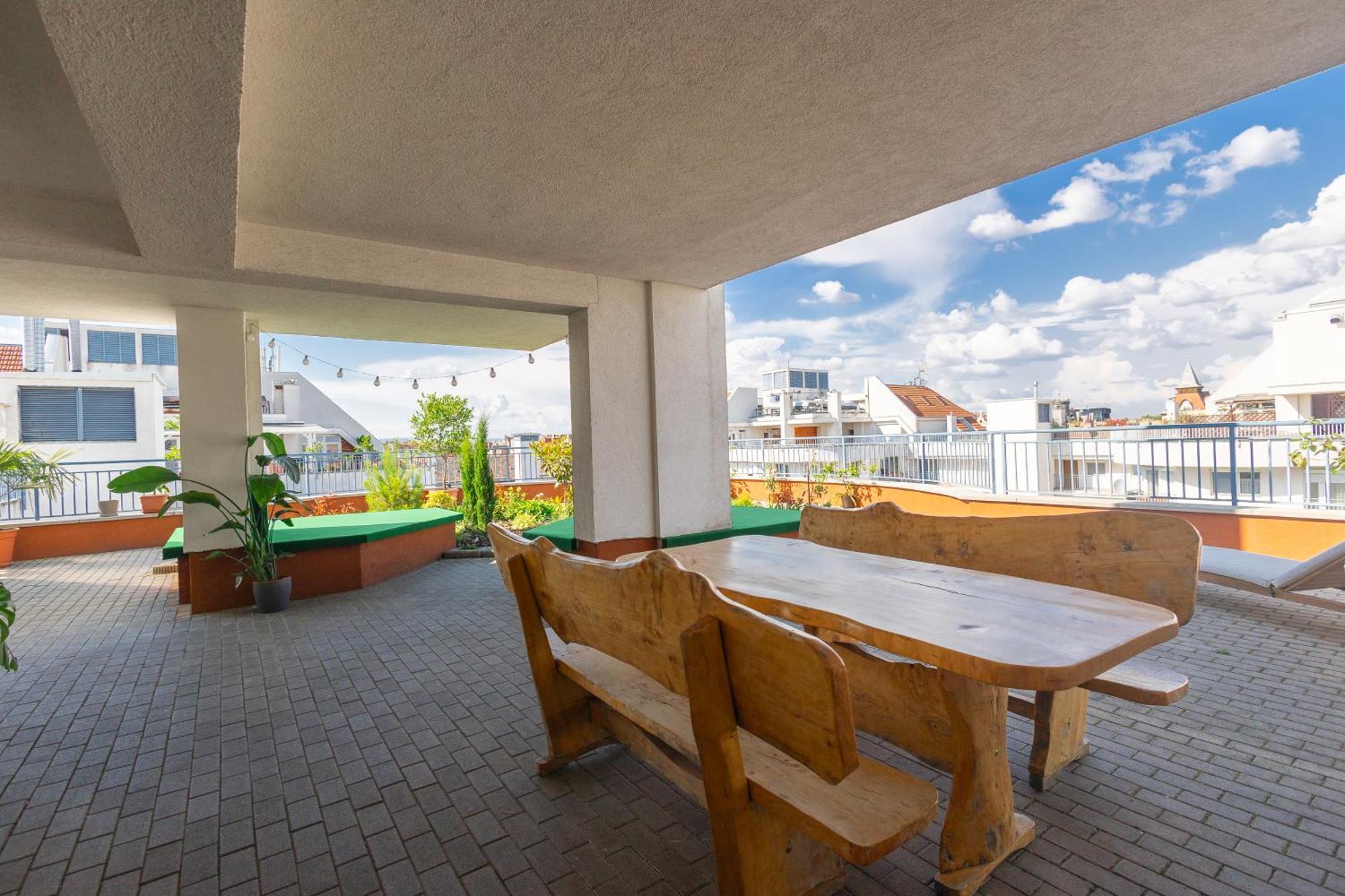 Rooftop City Residence With Deep Garage Budapest Exteriör bild
