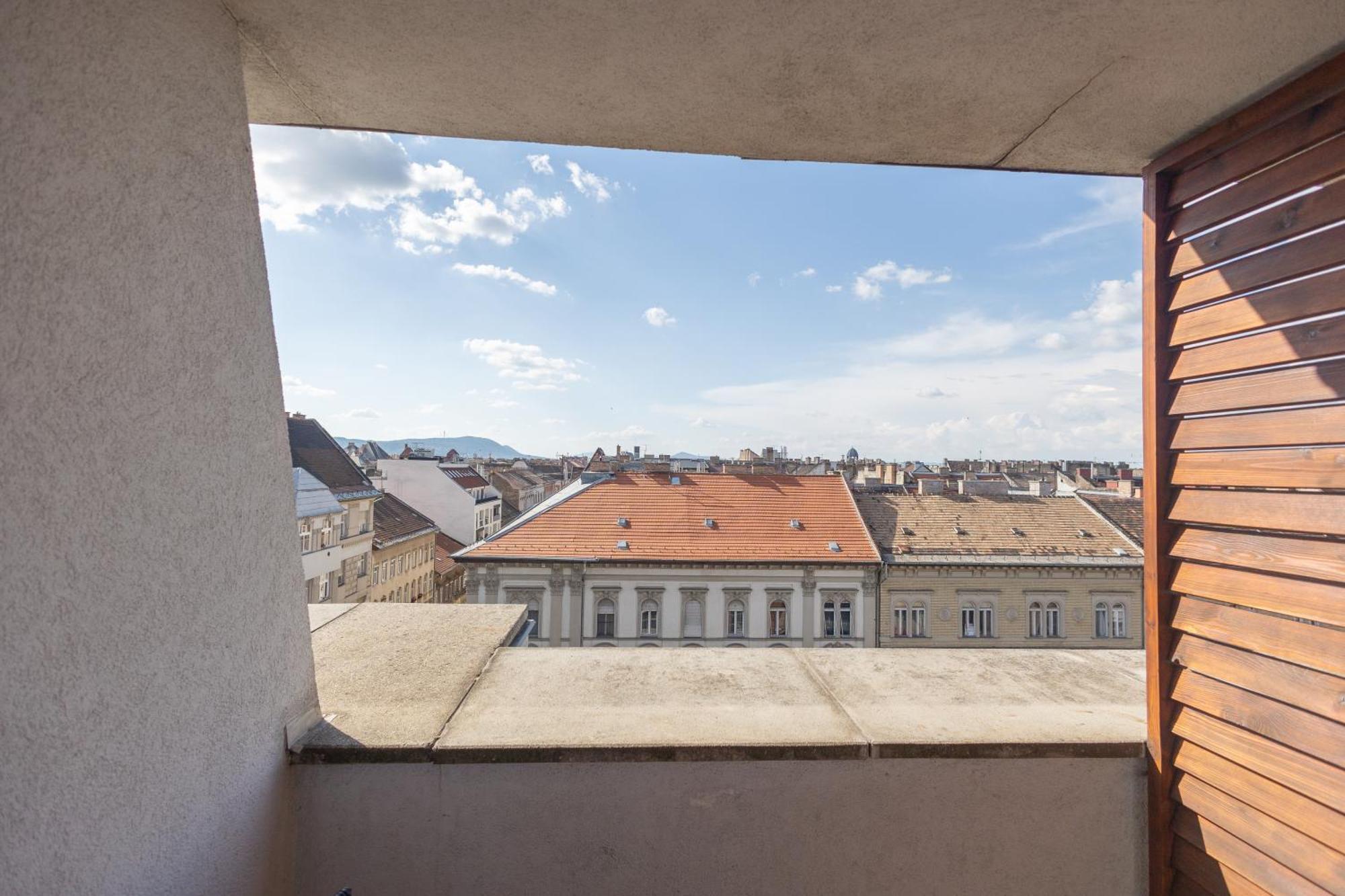 Rooftop City Residence With Deep Garage Budapest Exteriör bild